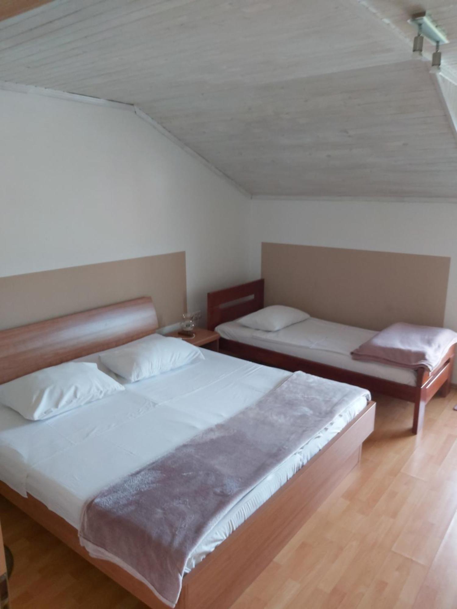 Rooms Zagon Postojna Kültér fotó