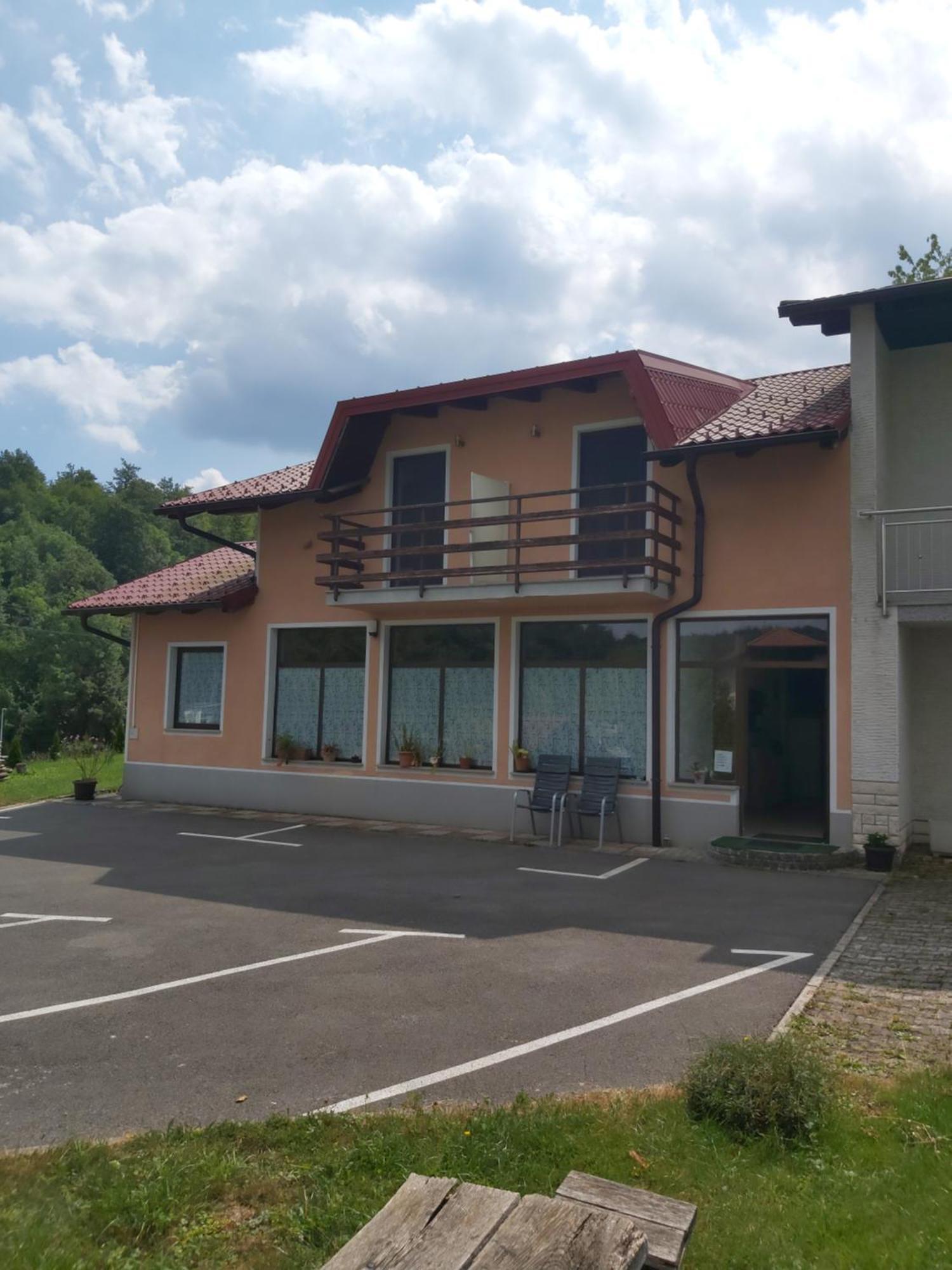 Rooms Zagon Postojna Kültér fotó